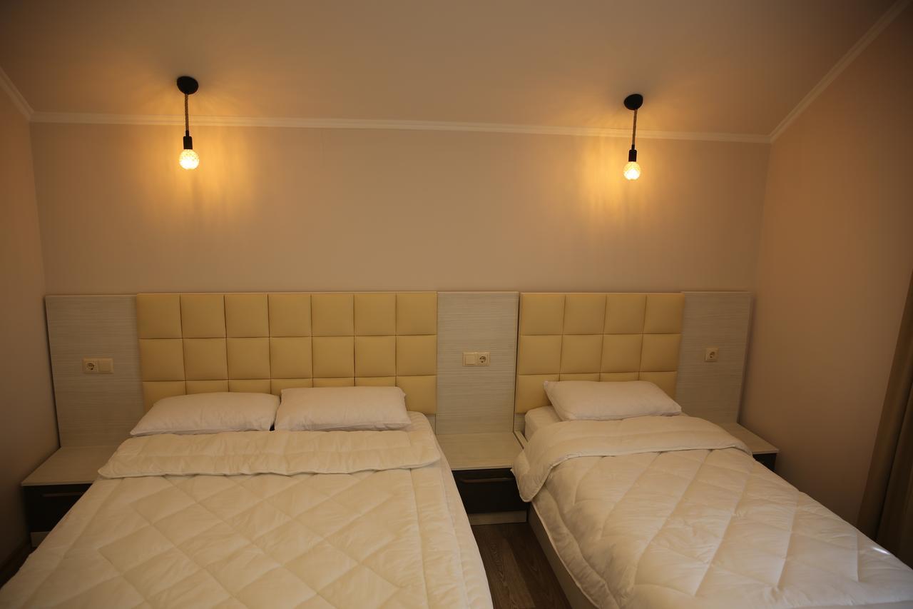 Villa Mariana Batumi Bagian luar foto