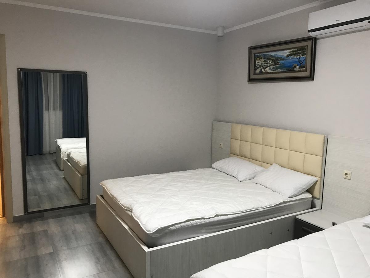 Villa Mariana Batumi Bagian luar foto